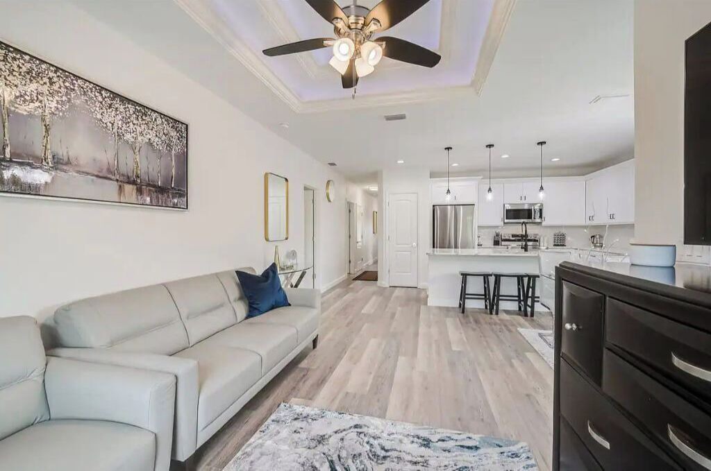 Photo of Livingroom in Oakland Hills