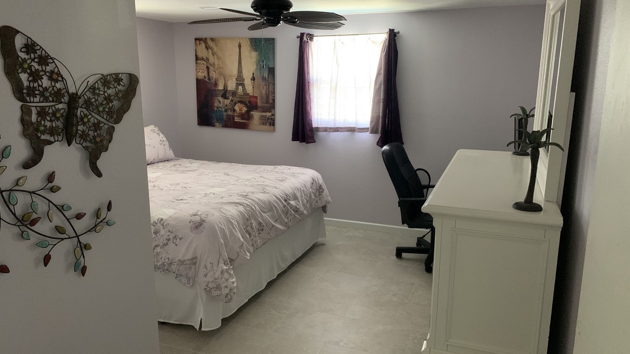 Photo of Bedroom in Englewood South