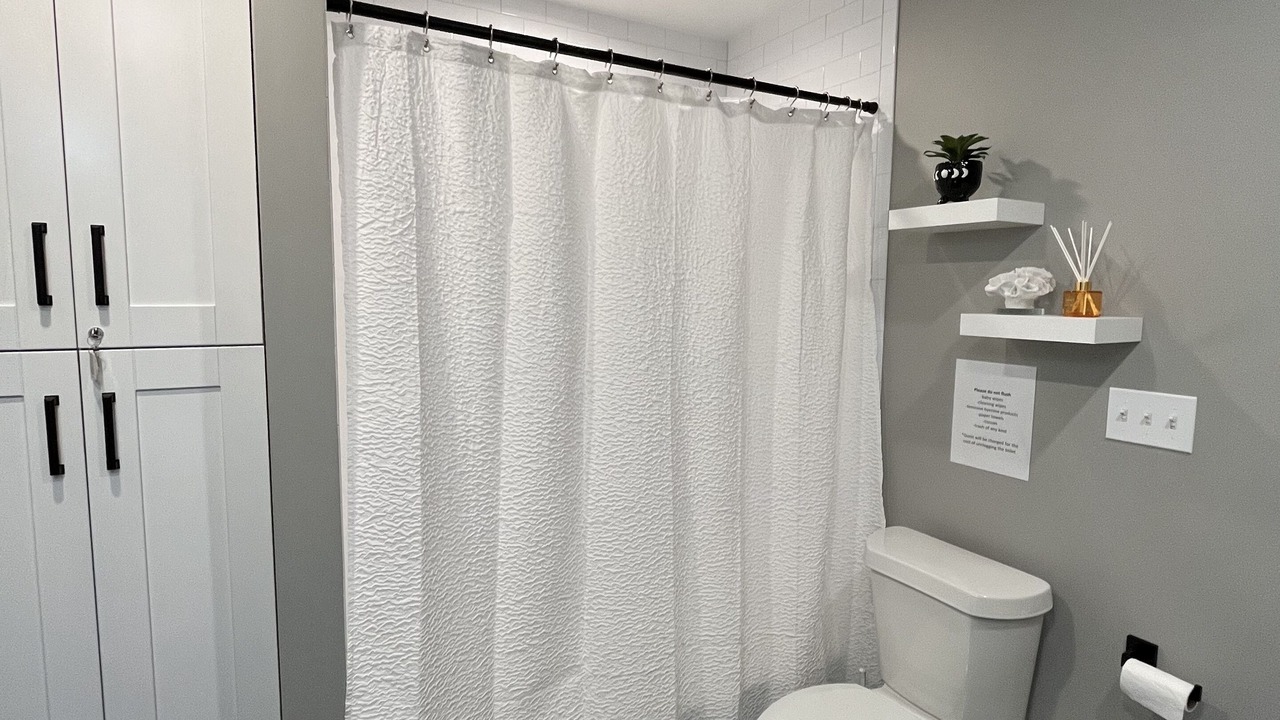 Photo of Bathroom in Englewood East