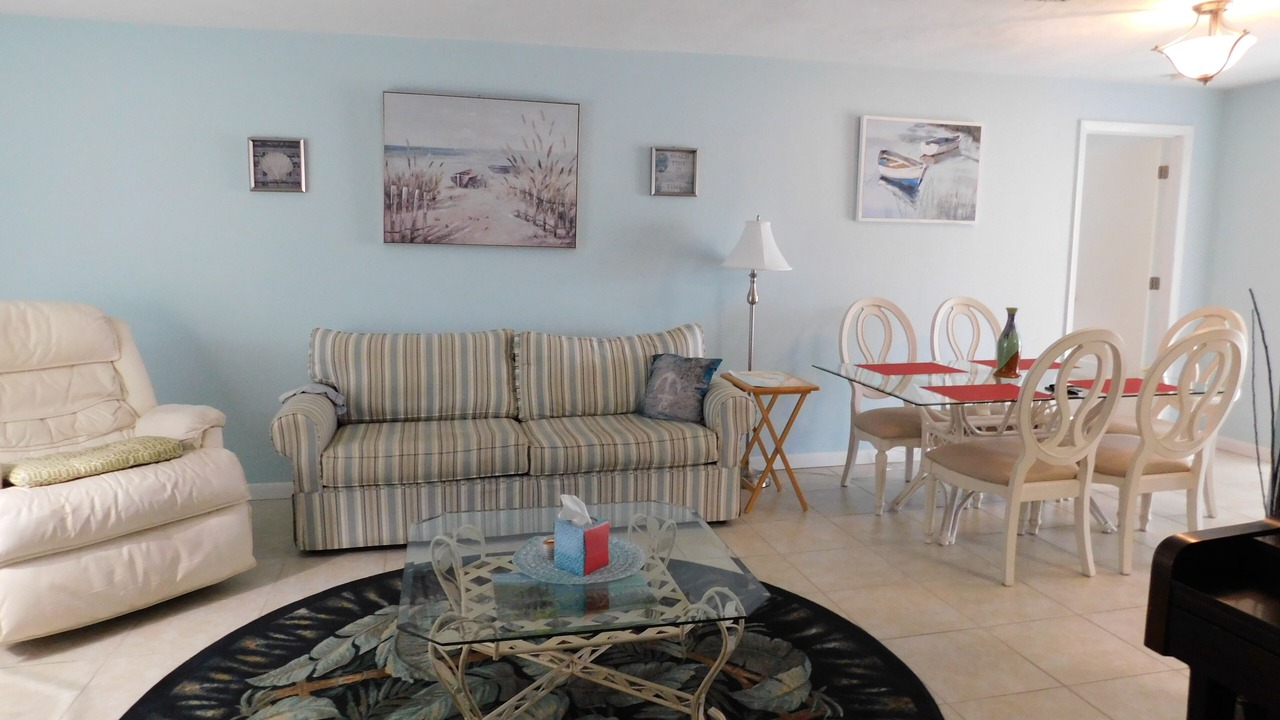 Photo of Livingroom in Caloosahatchee