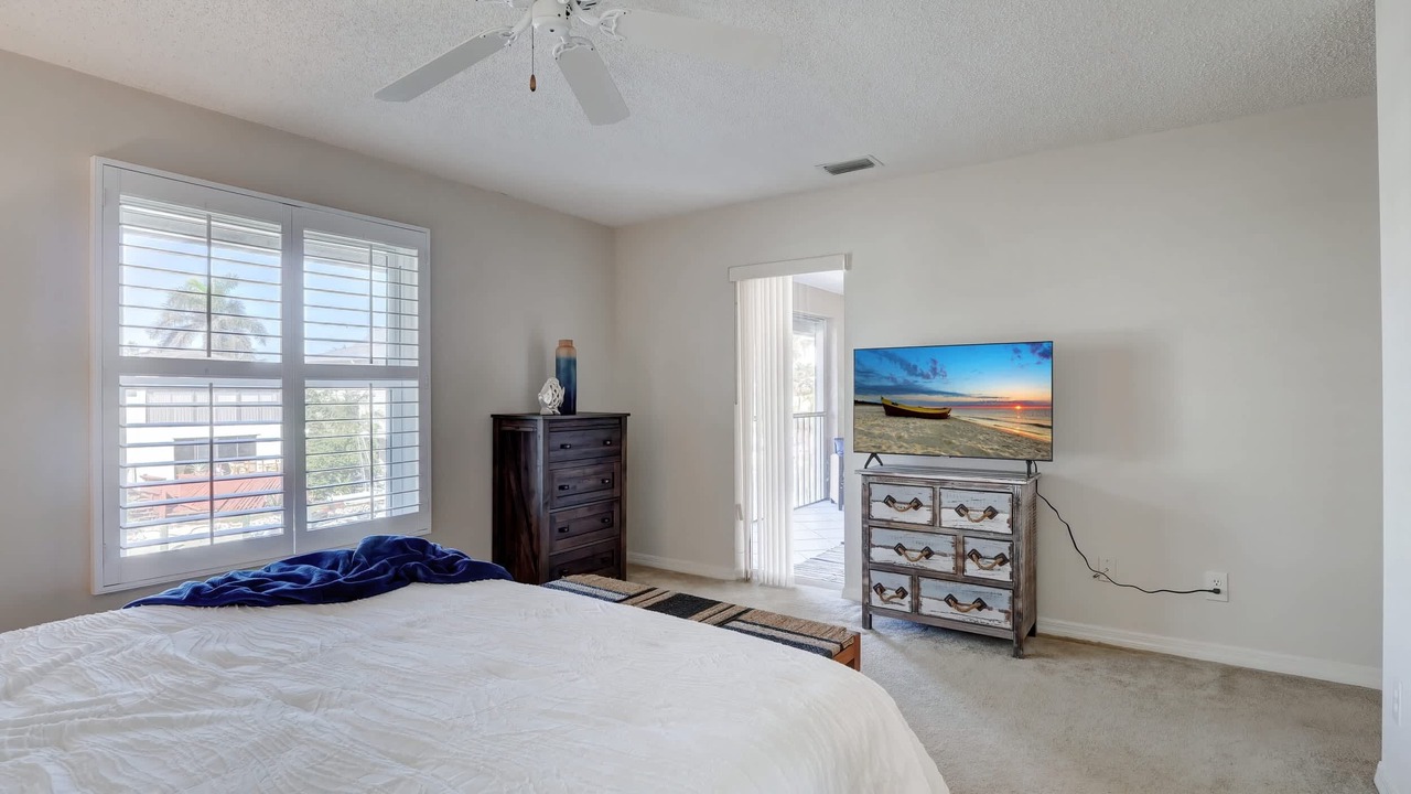 Photo of Bedroom in Royal Harbor