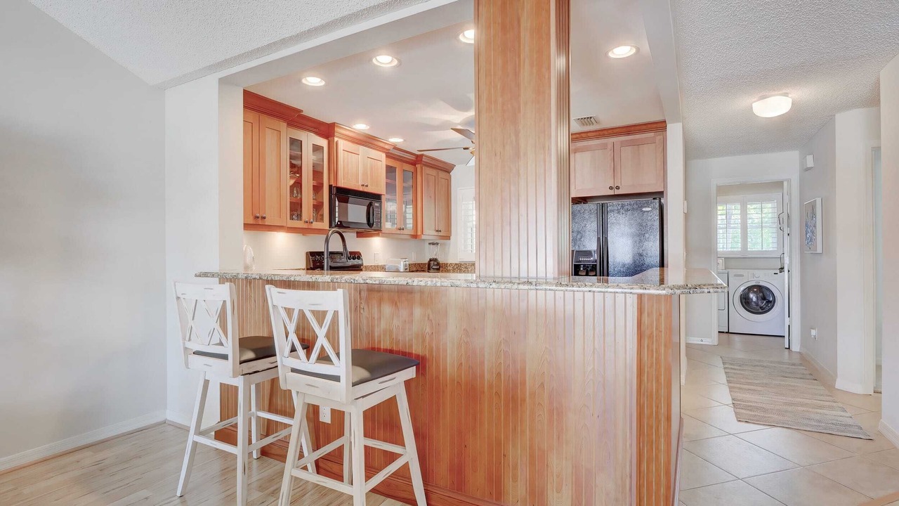 Photo of Kitchen in Royal Harbor