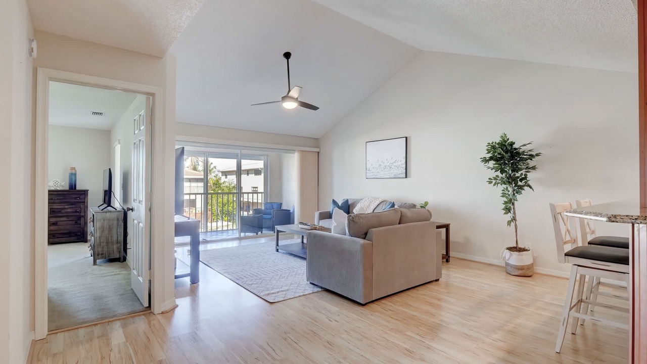 Photo of Livingroom in Royal Harbor