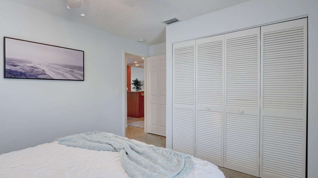 Photo of Bedroom in Royal Harbor