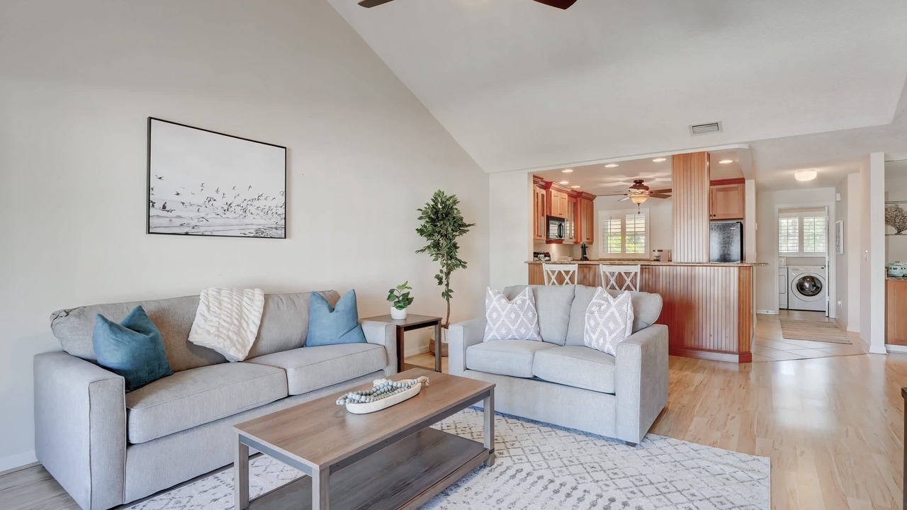 Photo of Livingroom in Royal Harbor