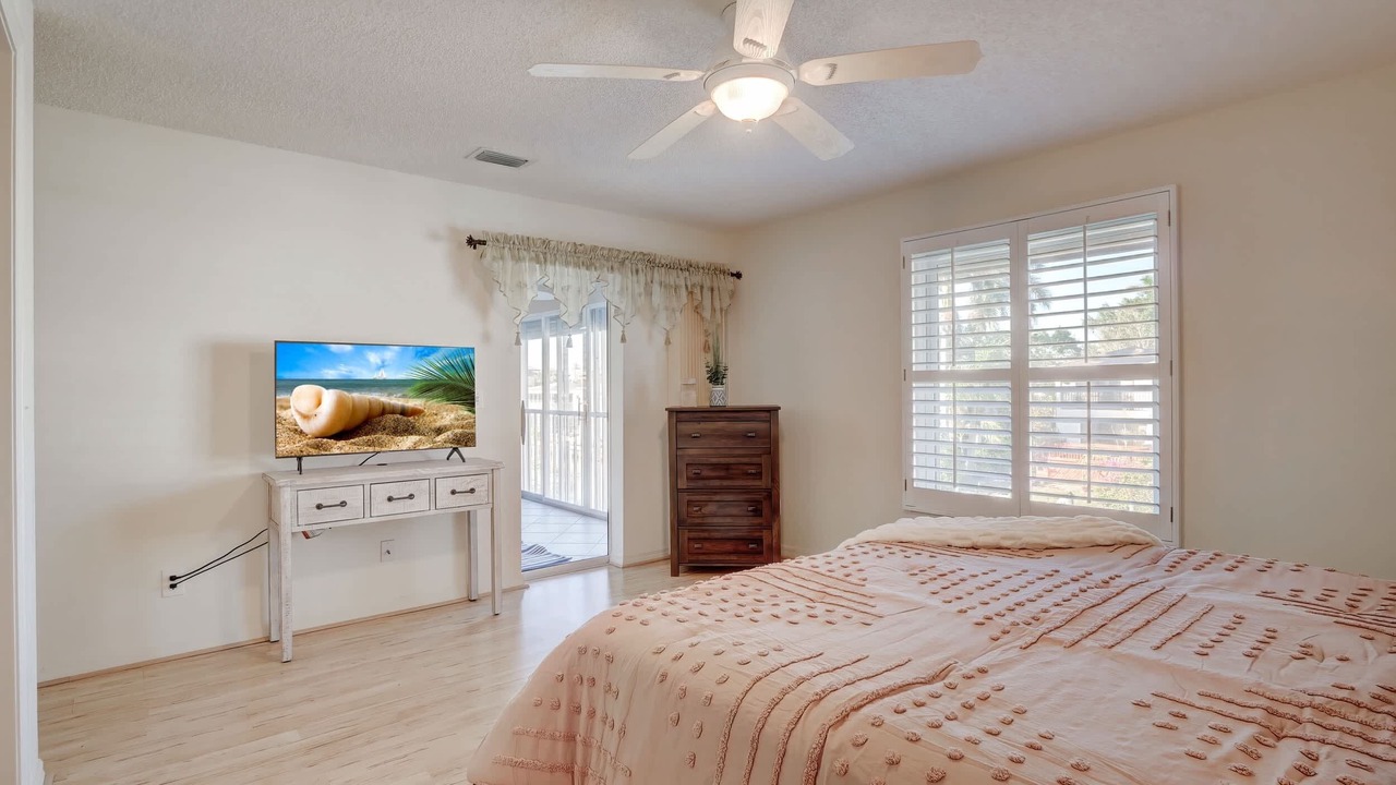 Photo of Bedroom in Royal Harbor