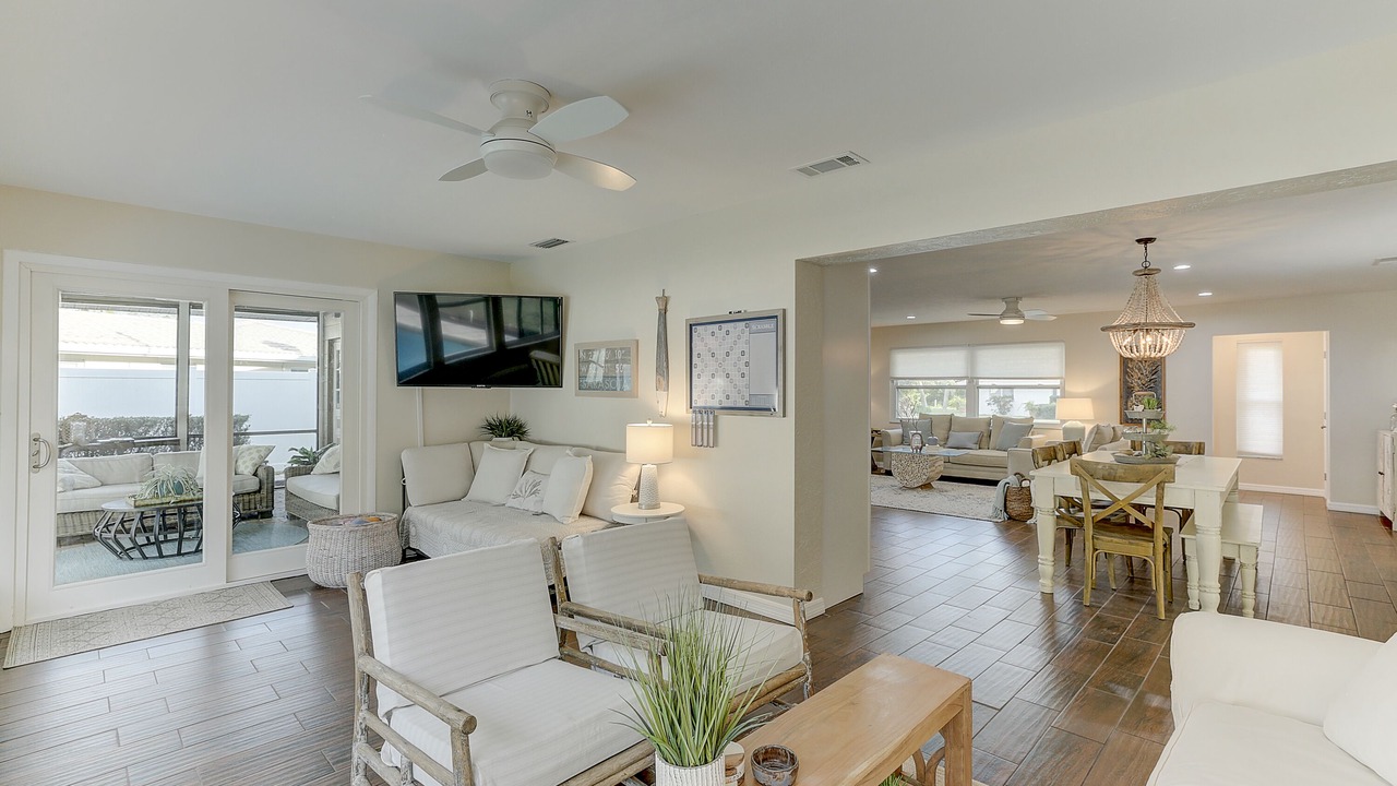 Photo of Livingroom in Gulf Gate Estates