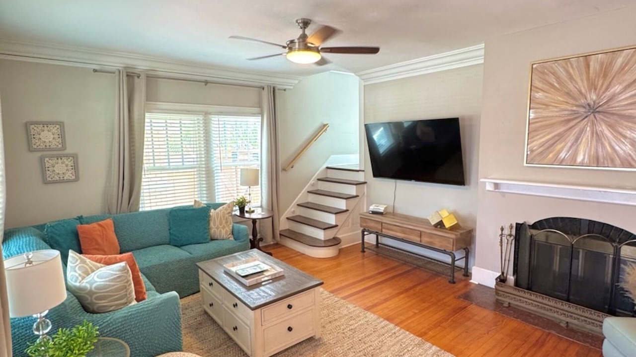 Photo of Livingroom in Crescent Lake