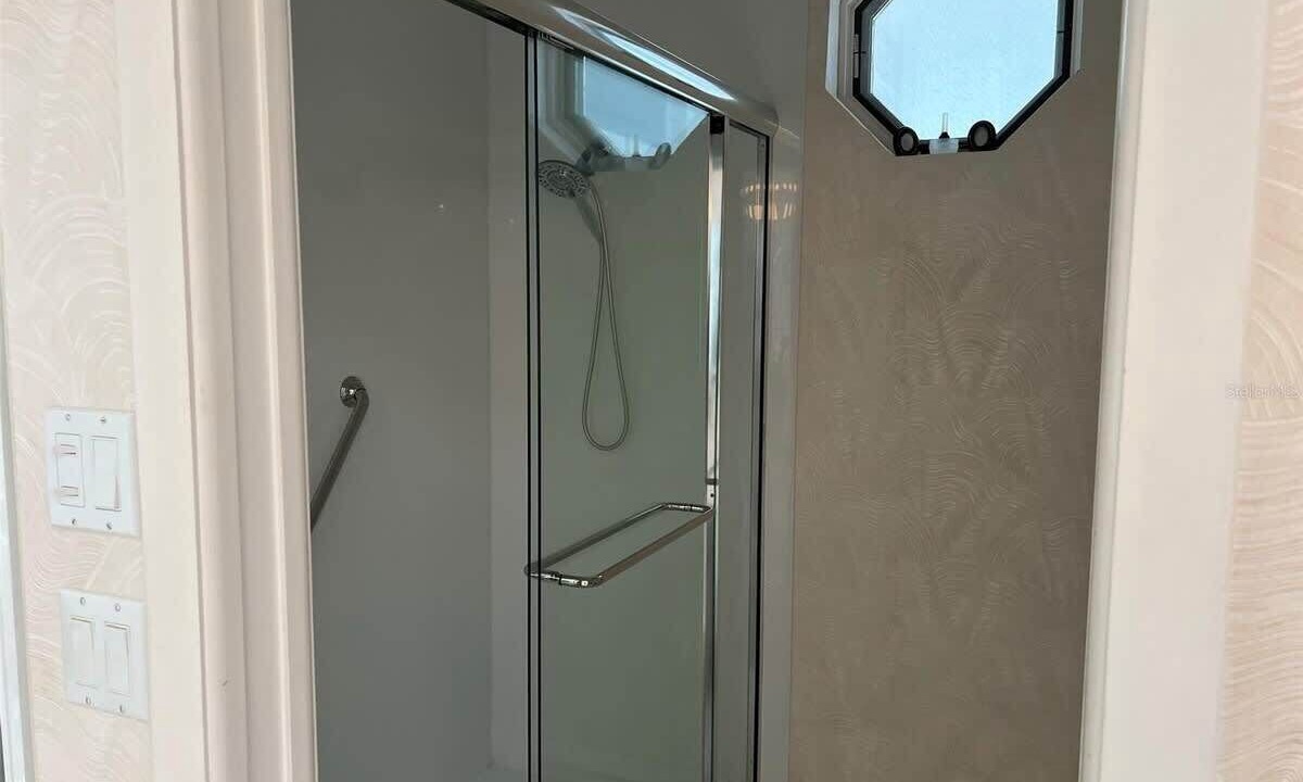 Photo of Bathroom in Burnt Store Isles