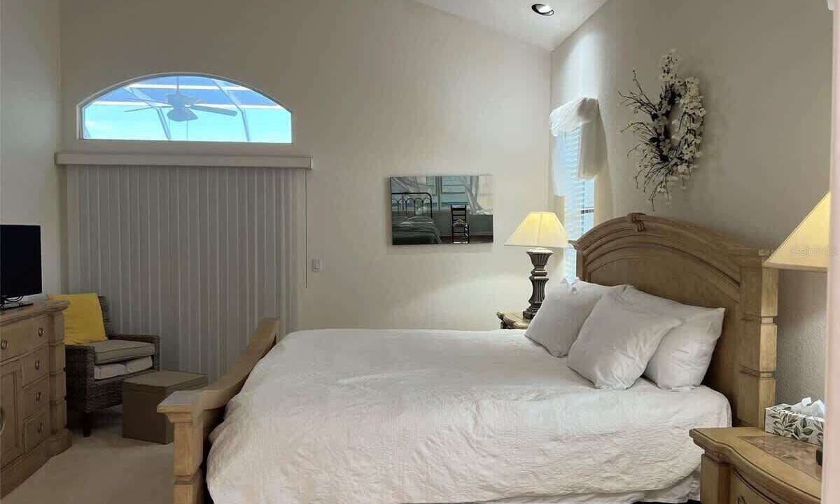 Photo of Bedroom in Burnt Store Isles