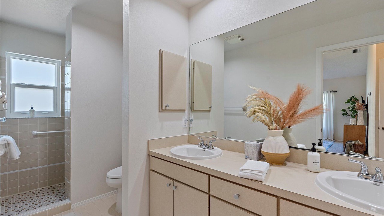 Photo of Bathroom in Arlington Park
