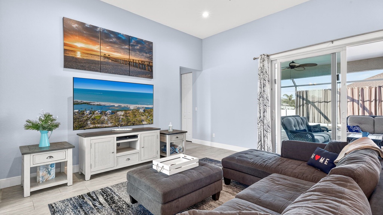 Photo of Livingroom in Burnt Store