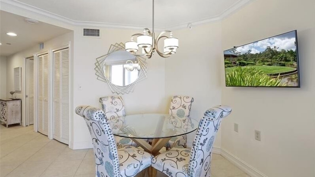 Photo of Livingroom in Park Shore