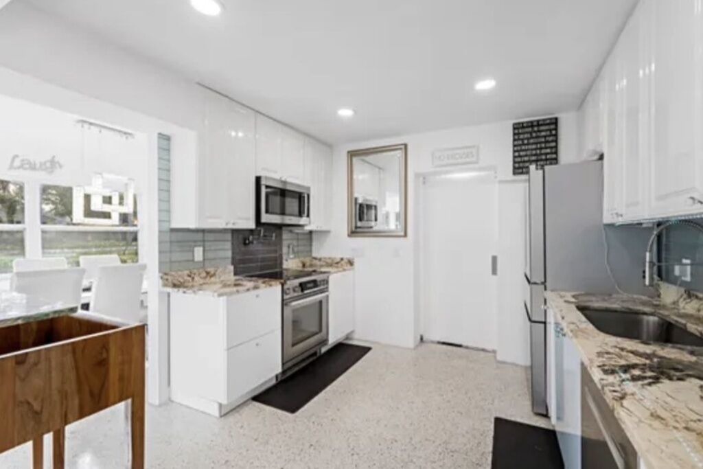 Photo of Kitchen in Valencia Terrace