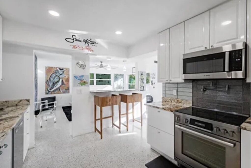 Photo of Kitchen in Valencia Terrace