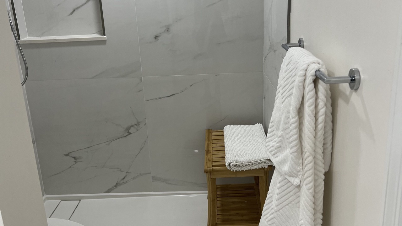 Photo of Bathroom in Park Shore
