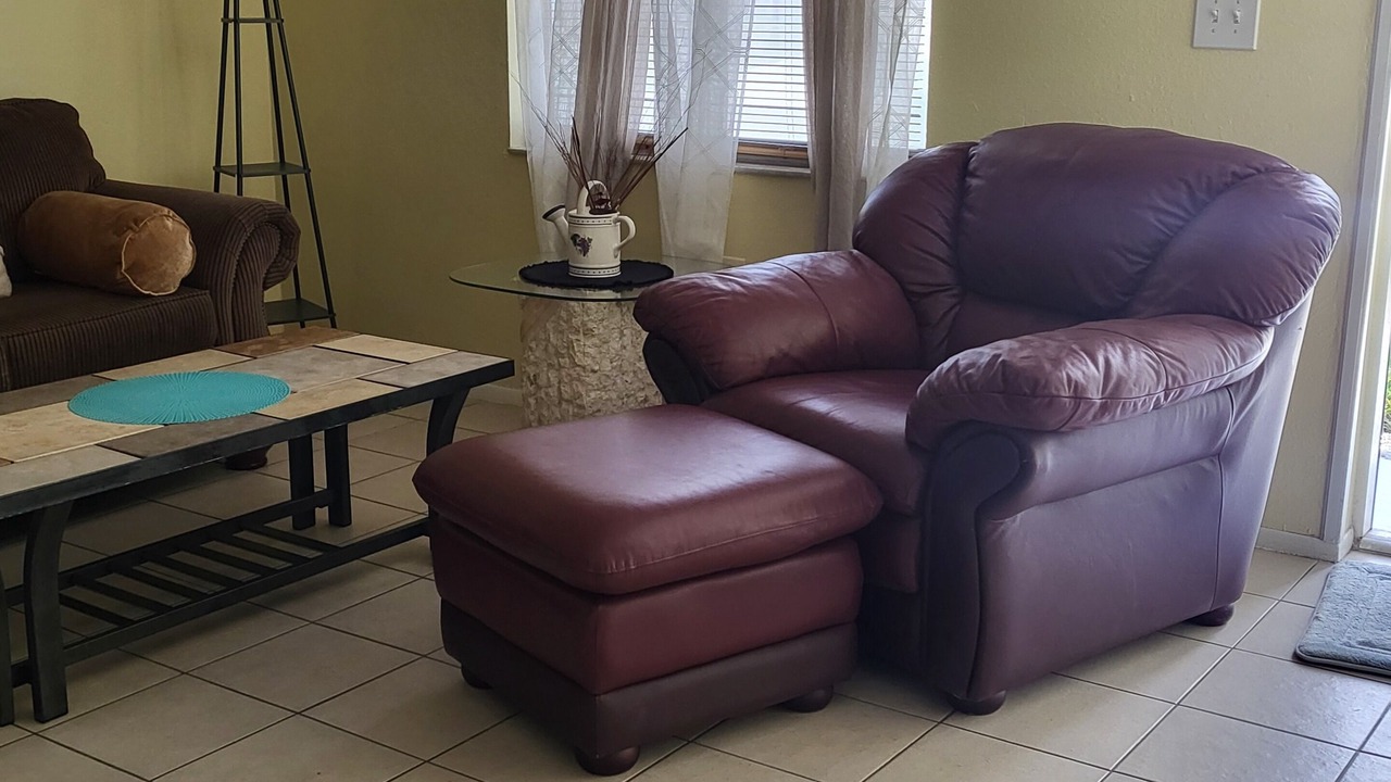 Photo of Livingroom in Englewood East