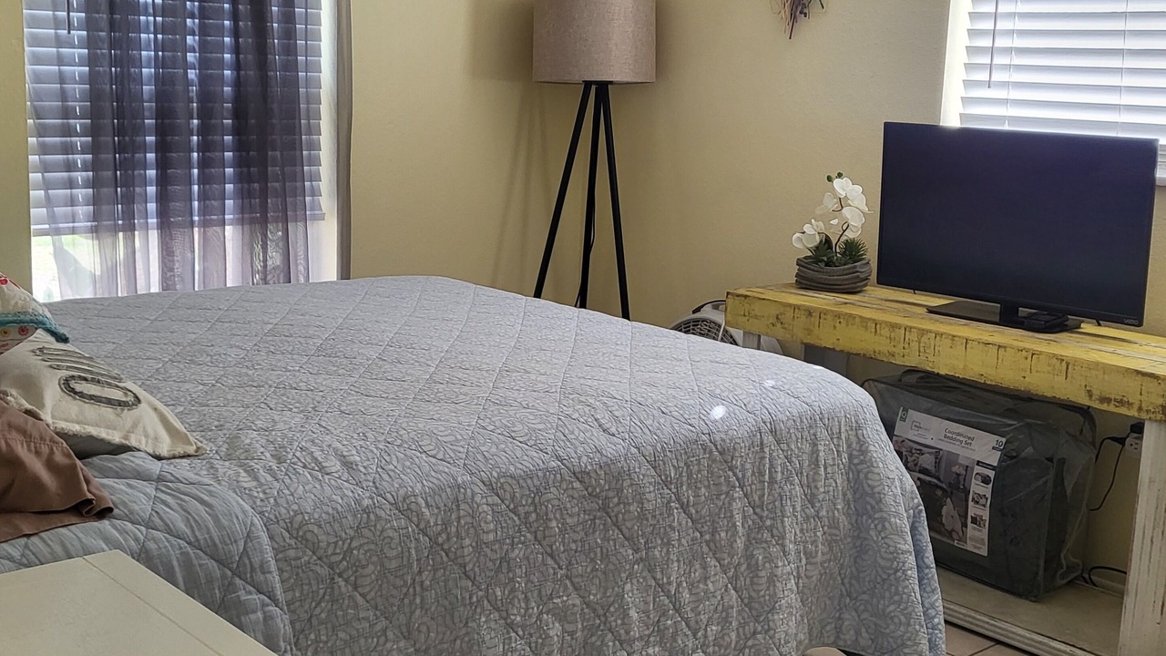 Photo of Bedroom in Englewood East