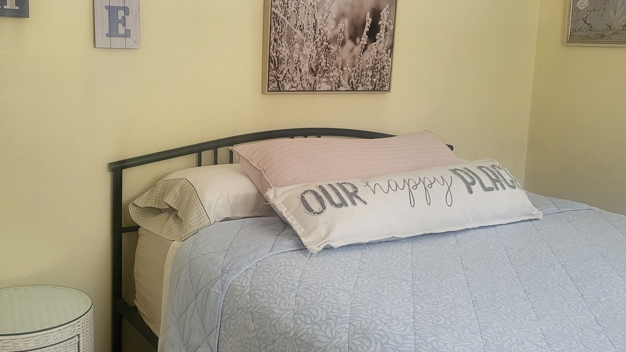 Photo of Bedroom in Englewood East