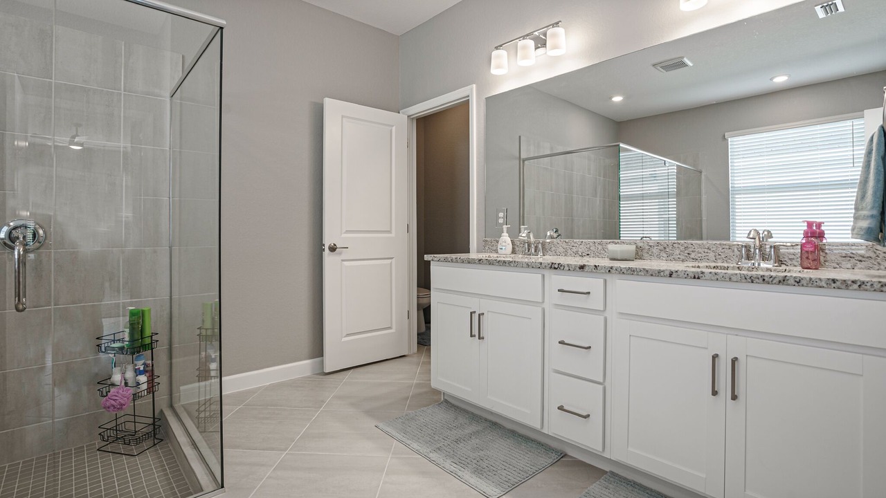 Photo of Bathroom in River Hall