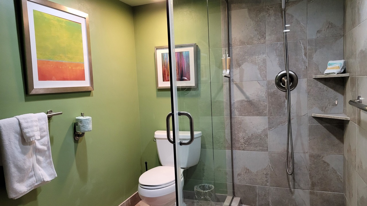 Photo of Bathroom in Vanderbilt Beach