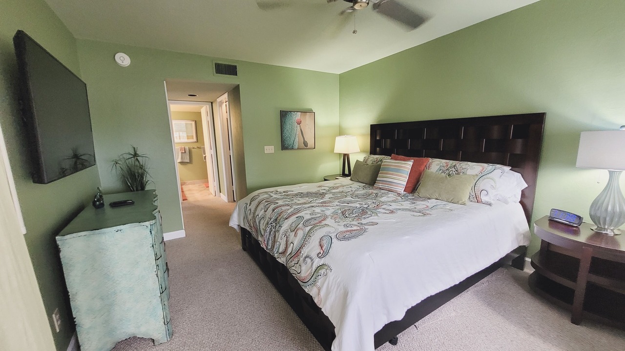 Photo of Bedroom in Vanderbilt Beach