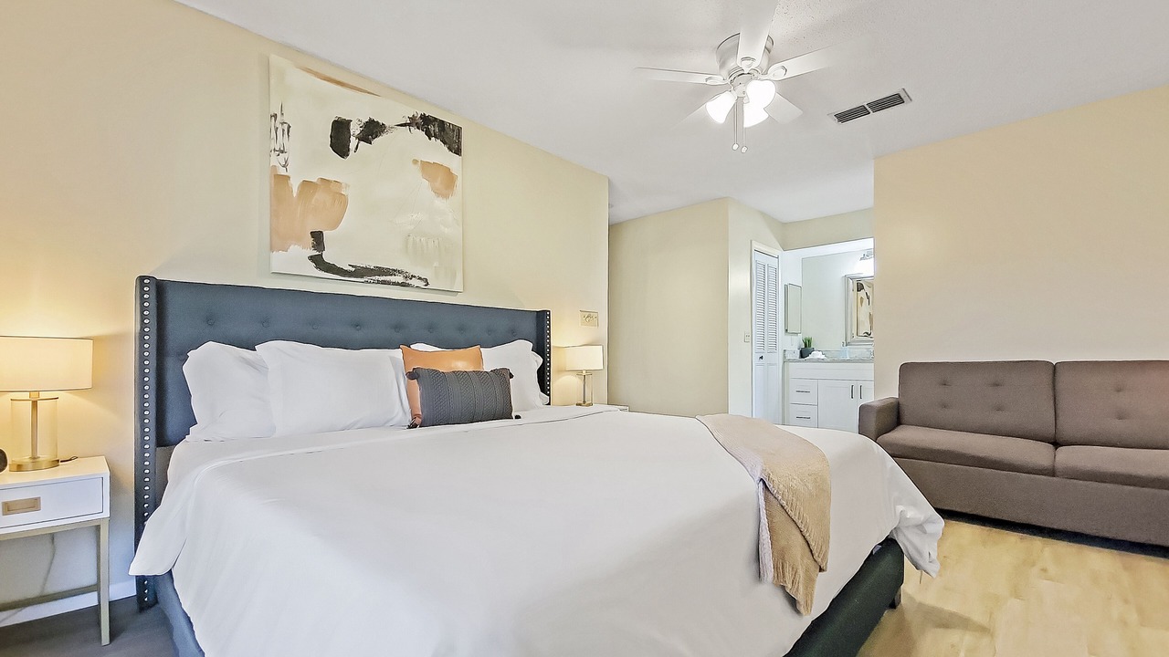 Photo of Bedroom in Wesley Chapel