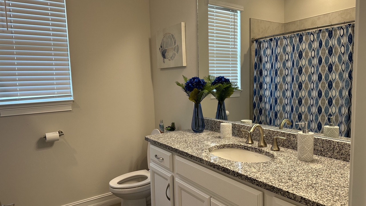 Photo of Bathroom in Mariner