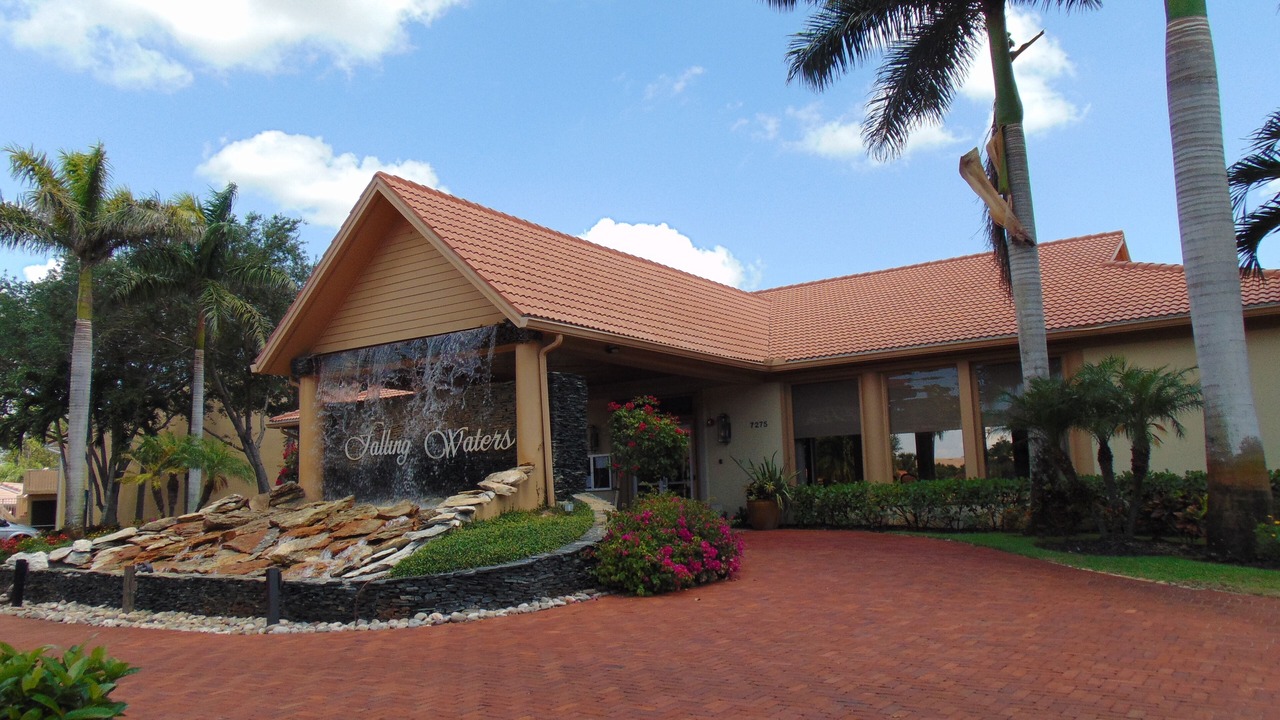 Photo of Outdoor in Naples