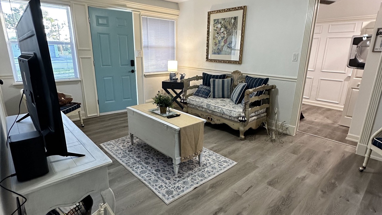 Photo of Livingroom in Allen Park