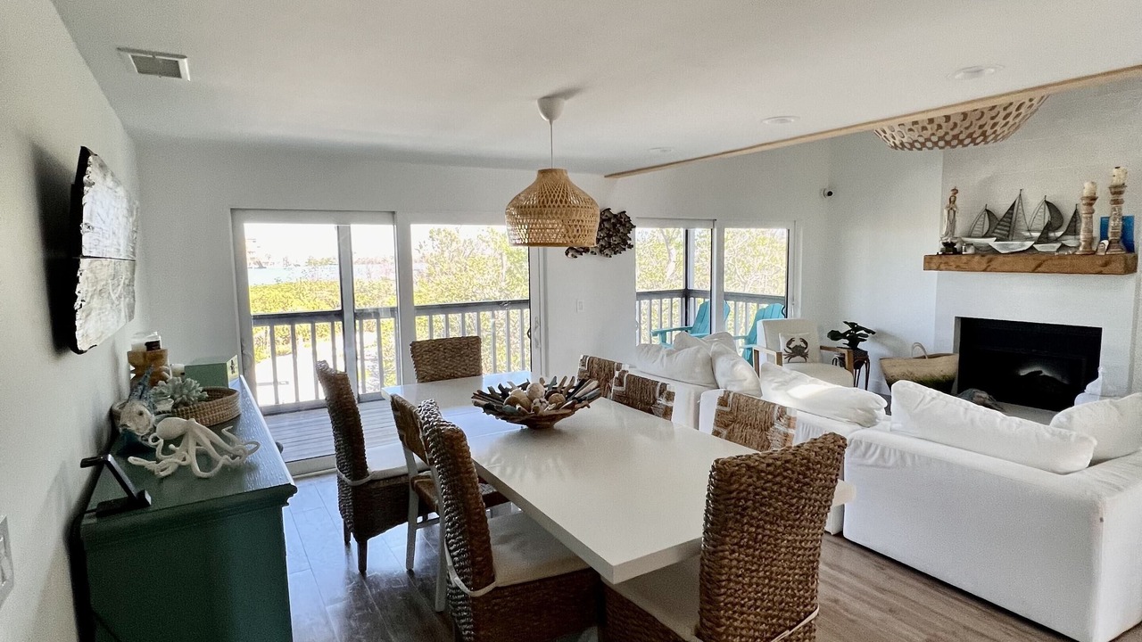 Photo of Livingroom in Safety Harbor Club