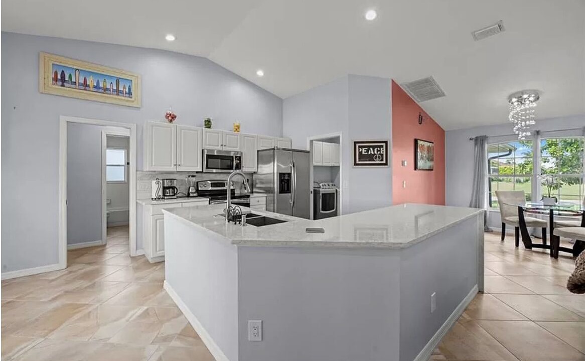 Photo of Bedroom in Pelican