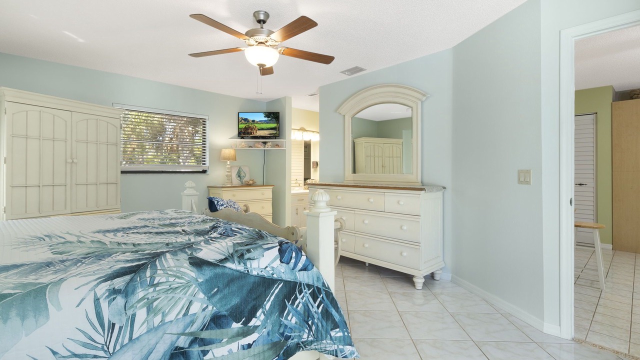 Photo of Bedroom in Englewood East