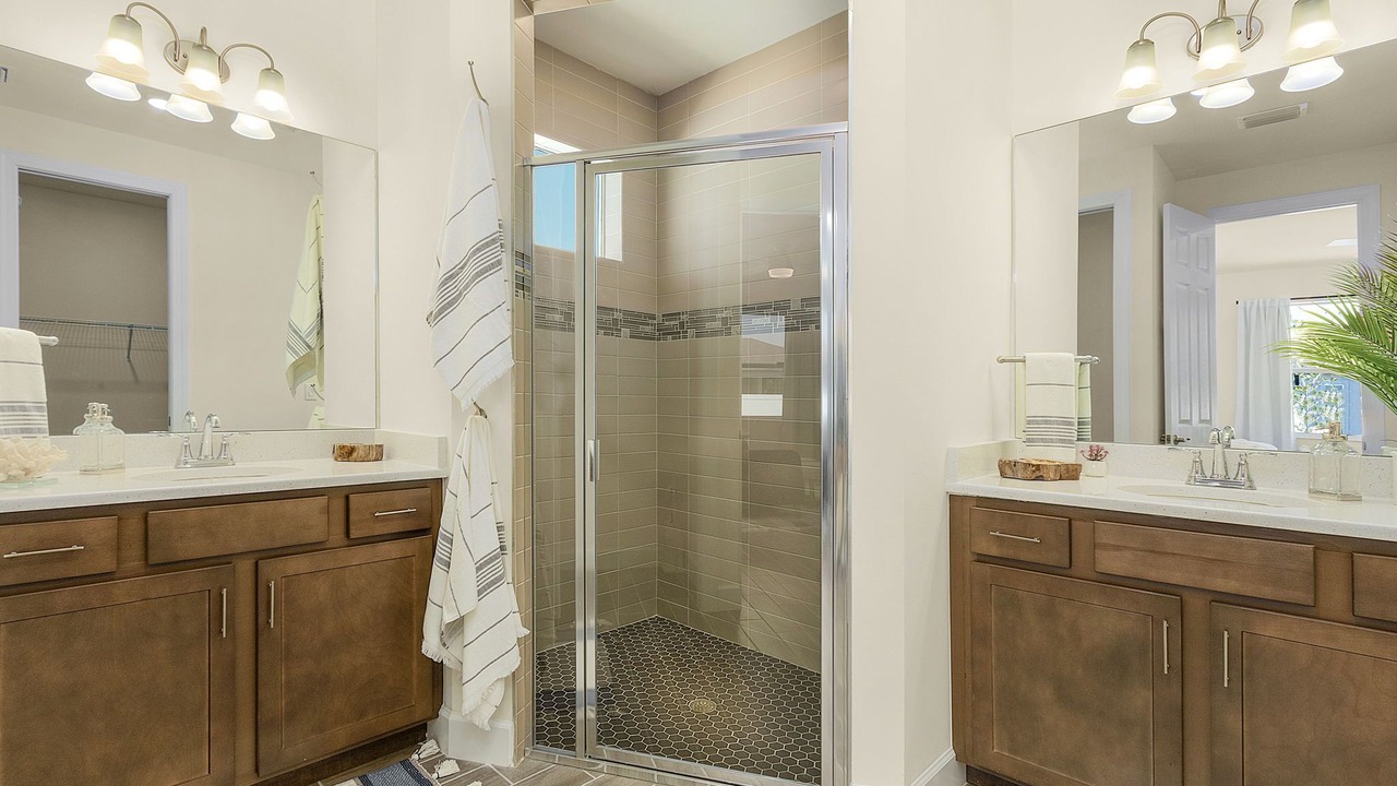 Photo of Bathroom in Trafalgar