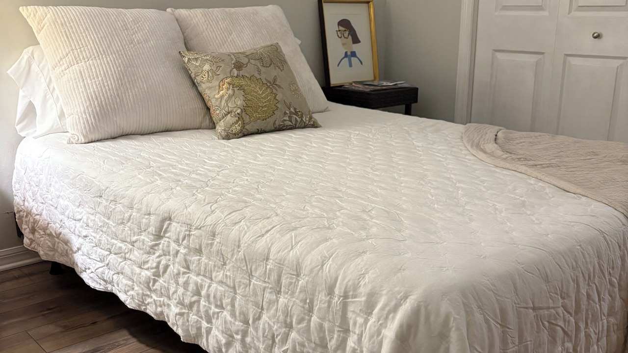 Photo of Bedroom in Tropical Cove