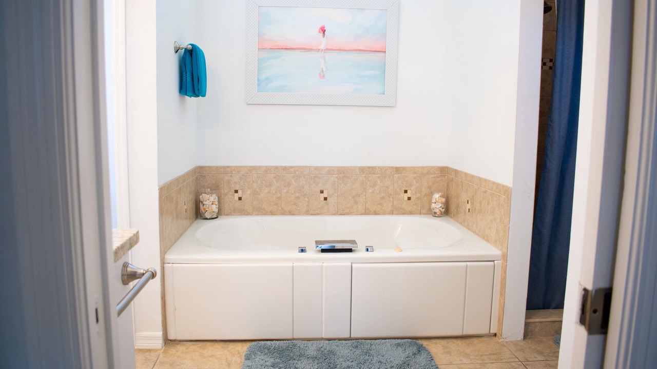 Photo of Bathroom in Caloosahatchee