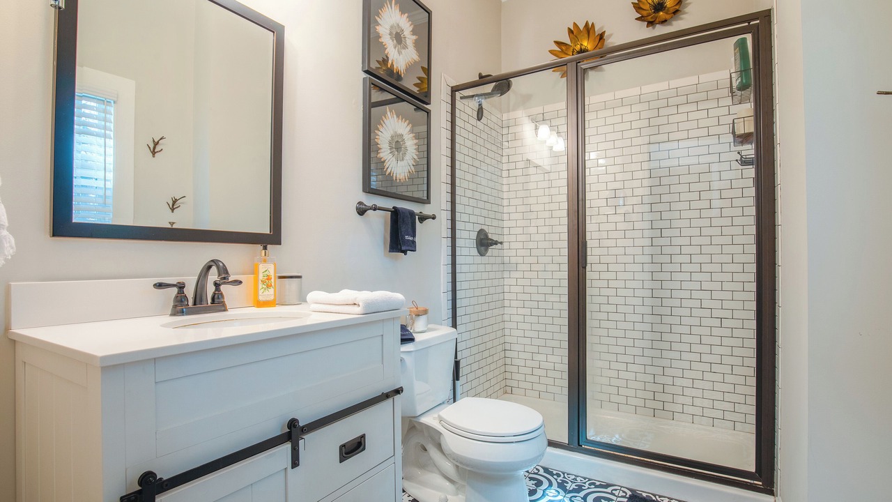 Photo of Bathroom in Dunean