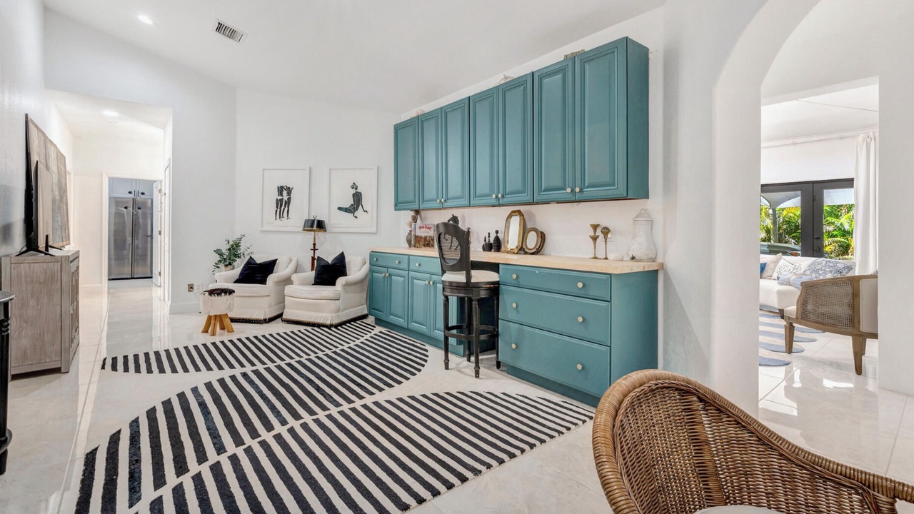 Photo of Livingroom in Oakes Estates