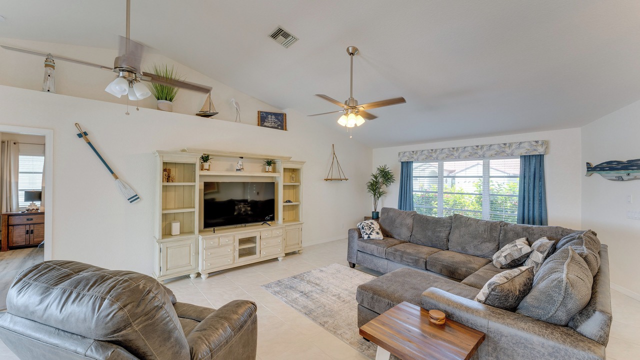 Photo of Bedroom in Burnt Store Isles