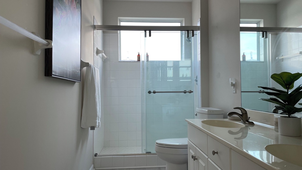 Photo of Bathroom in Tropical Cove