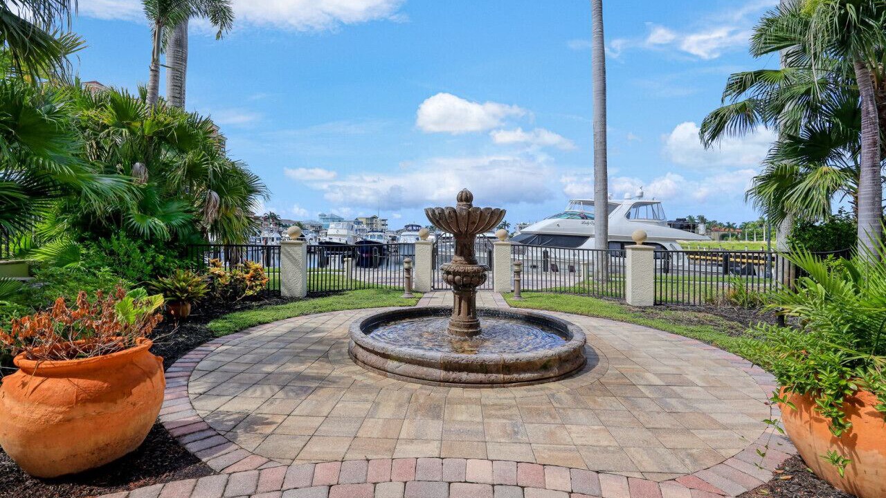 Photo of Outdoor in Cape Harbour
