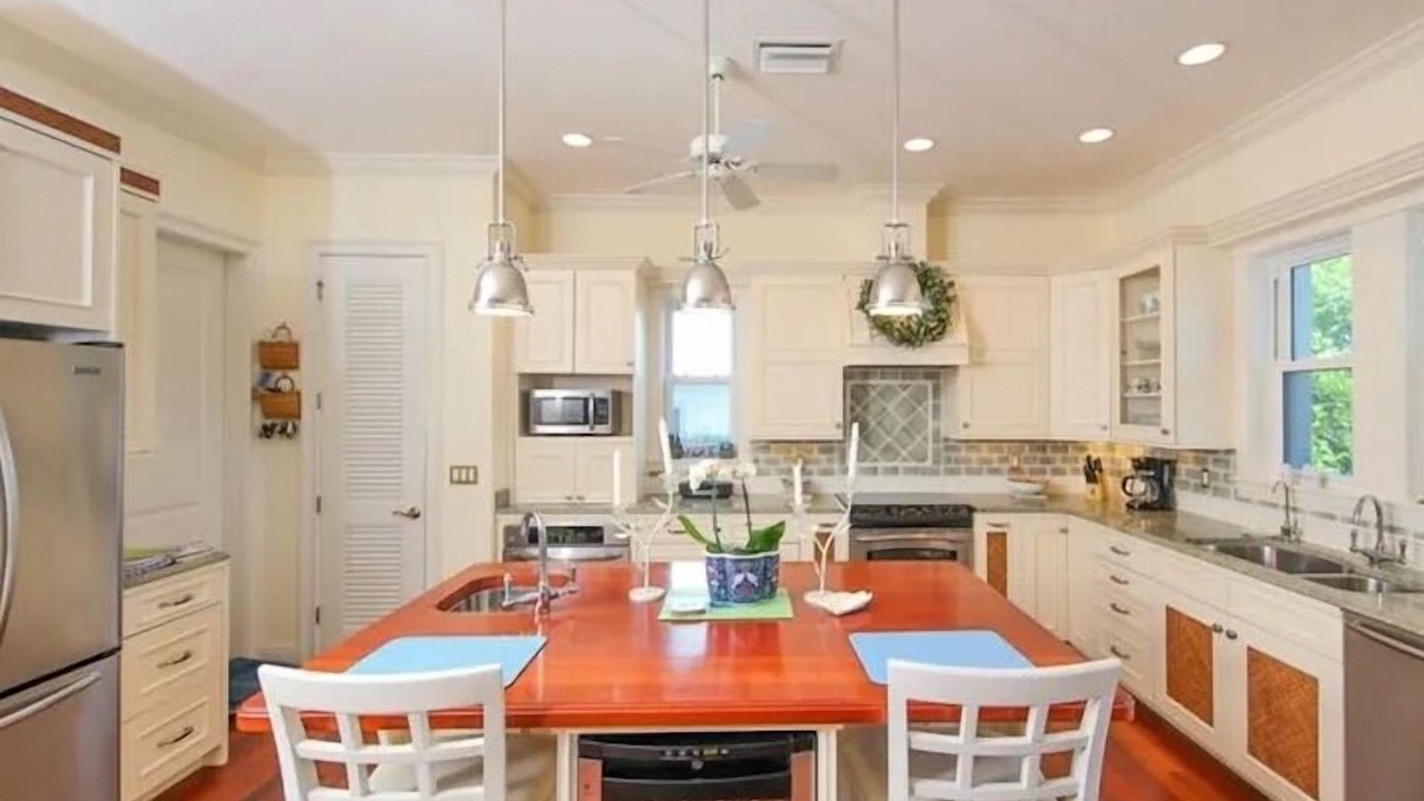 Photo of Kitchen in Downtown Boca Grande Historic District