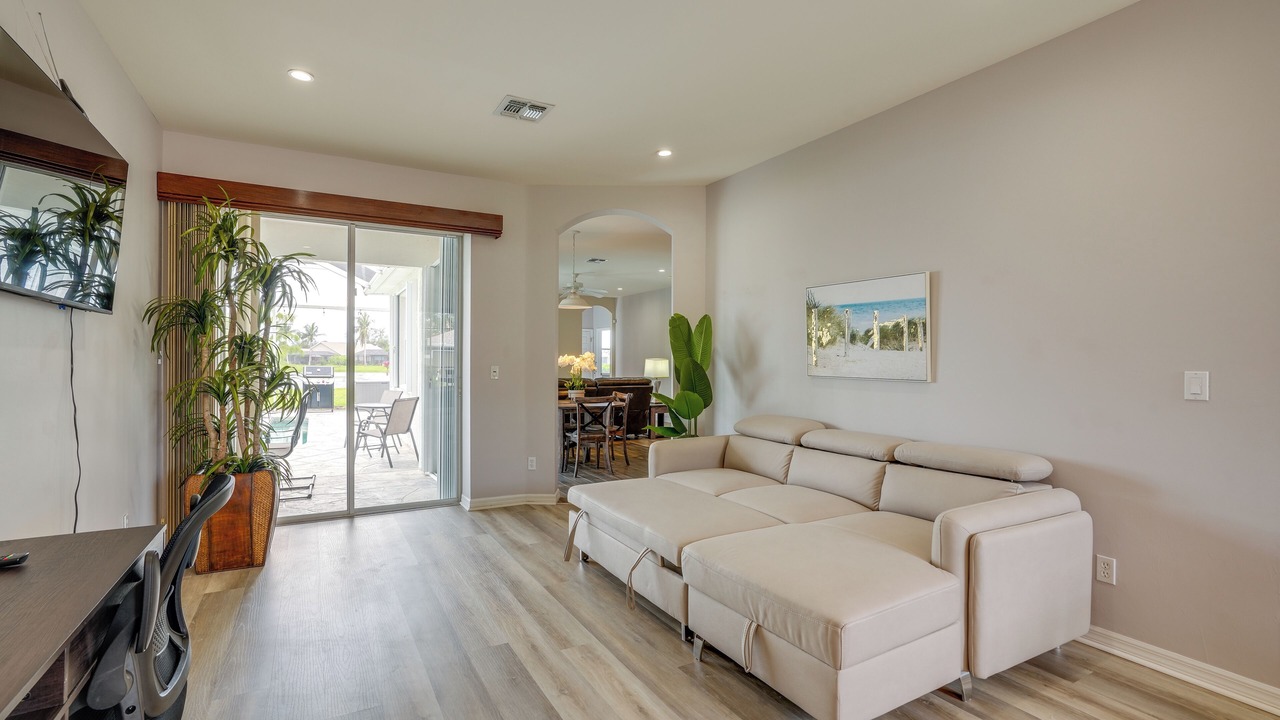 Photo of Bedroom in Beachwalk Isles