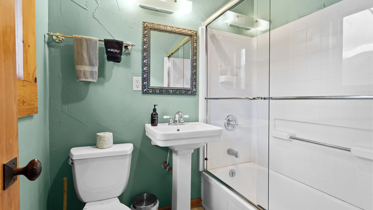 Photo of Bathroom in Gerton