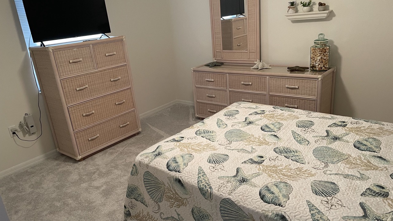 Photo of Bedroom in Englewood East