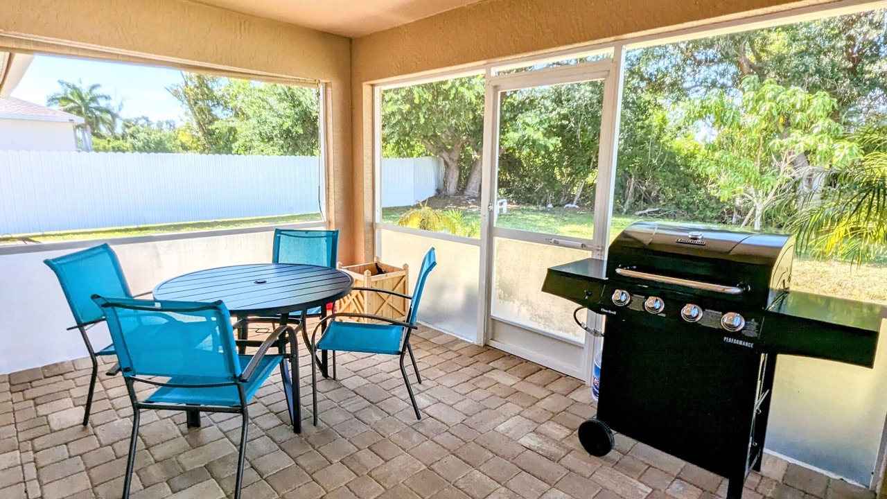 Photo of Outdoor in Trafalgar