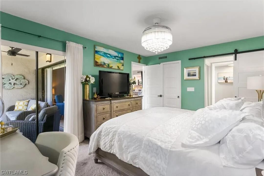 Photo of Bedroom in Yacht Club