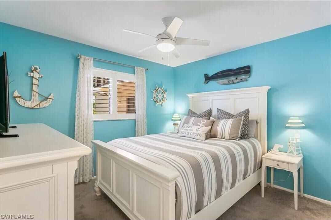 Photo of Bedroom in Yacht Club