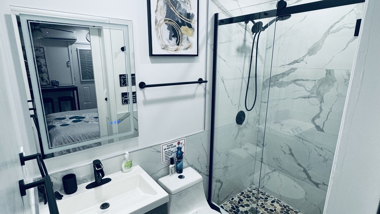 Photo of Bathroom in Lehigh Acres