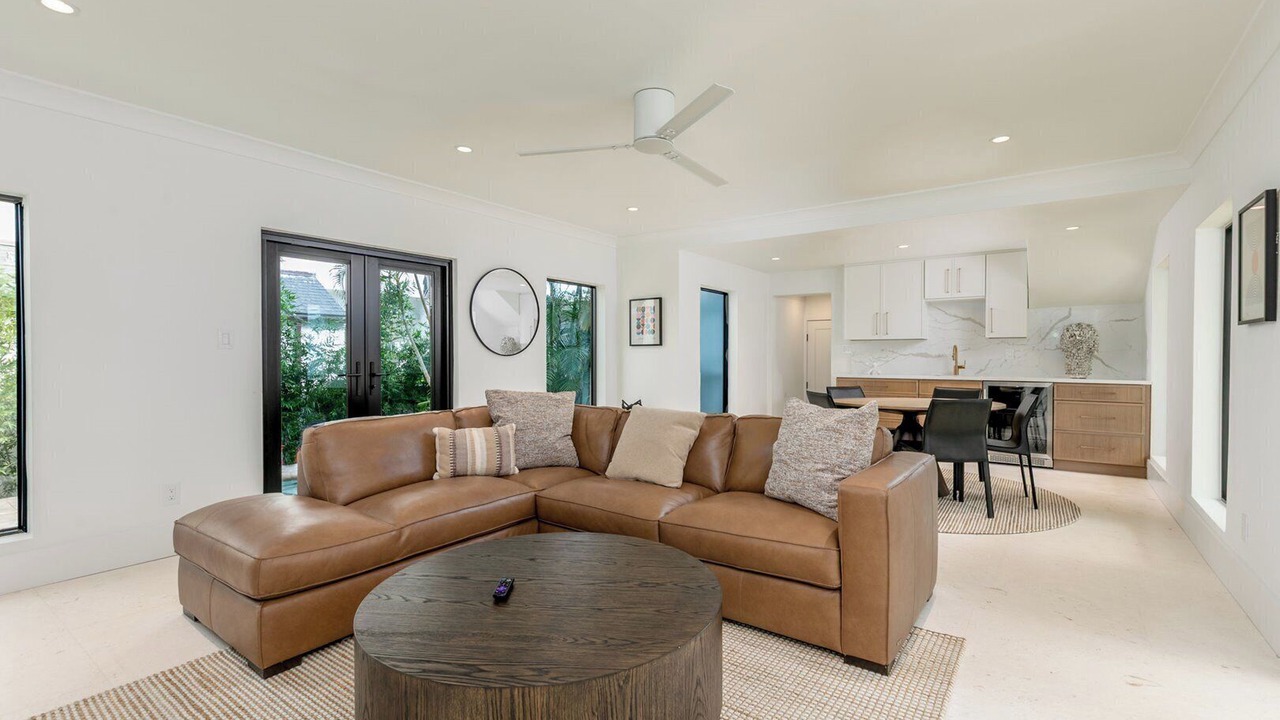 Photo of Livingroom in Redington Beach